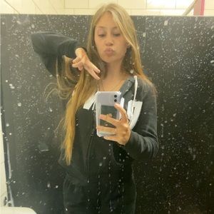 Meet your Posher, Olivia